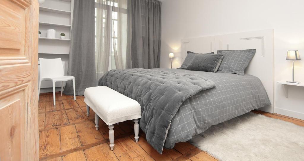 Suites De La Tour Perigueux Centre Chambre photo